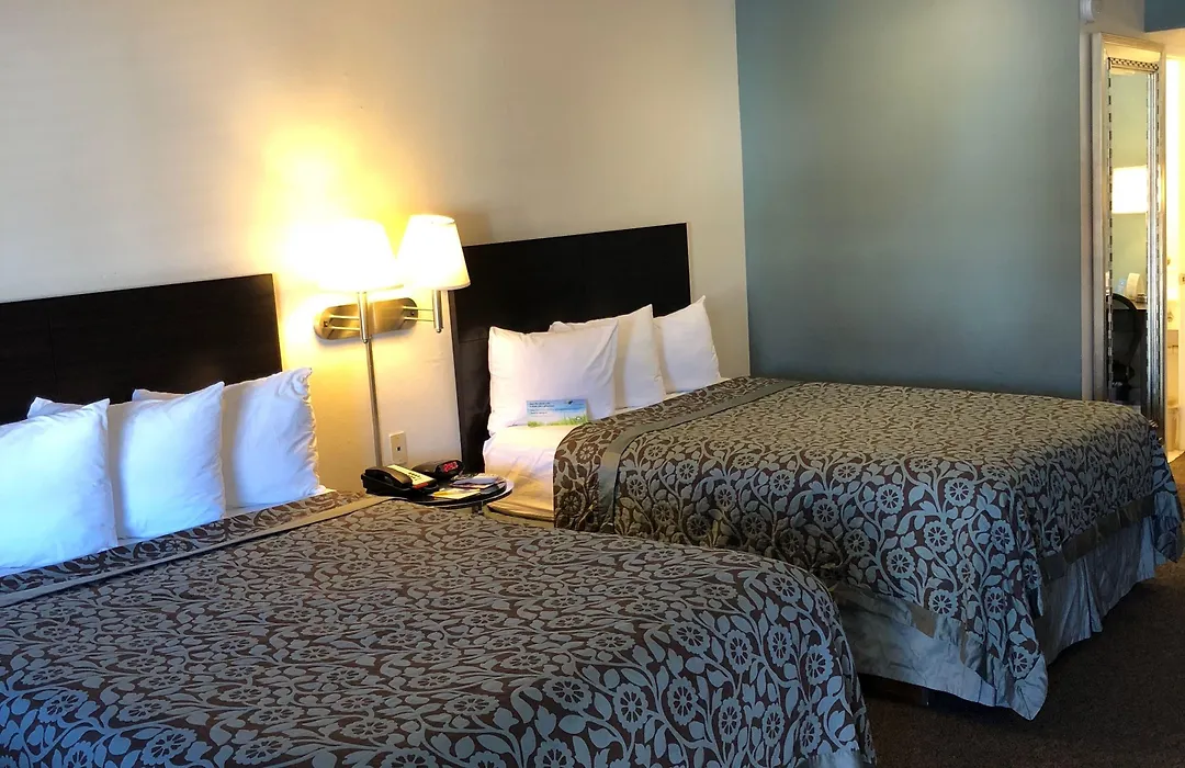 Days Inn By Wyndham Camarillo - Ventura-1
