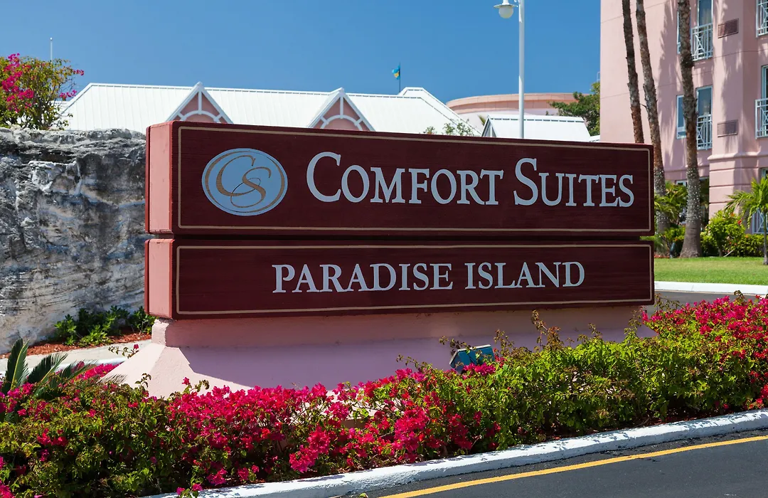 Comfort Suites Paradise Island-1