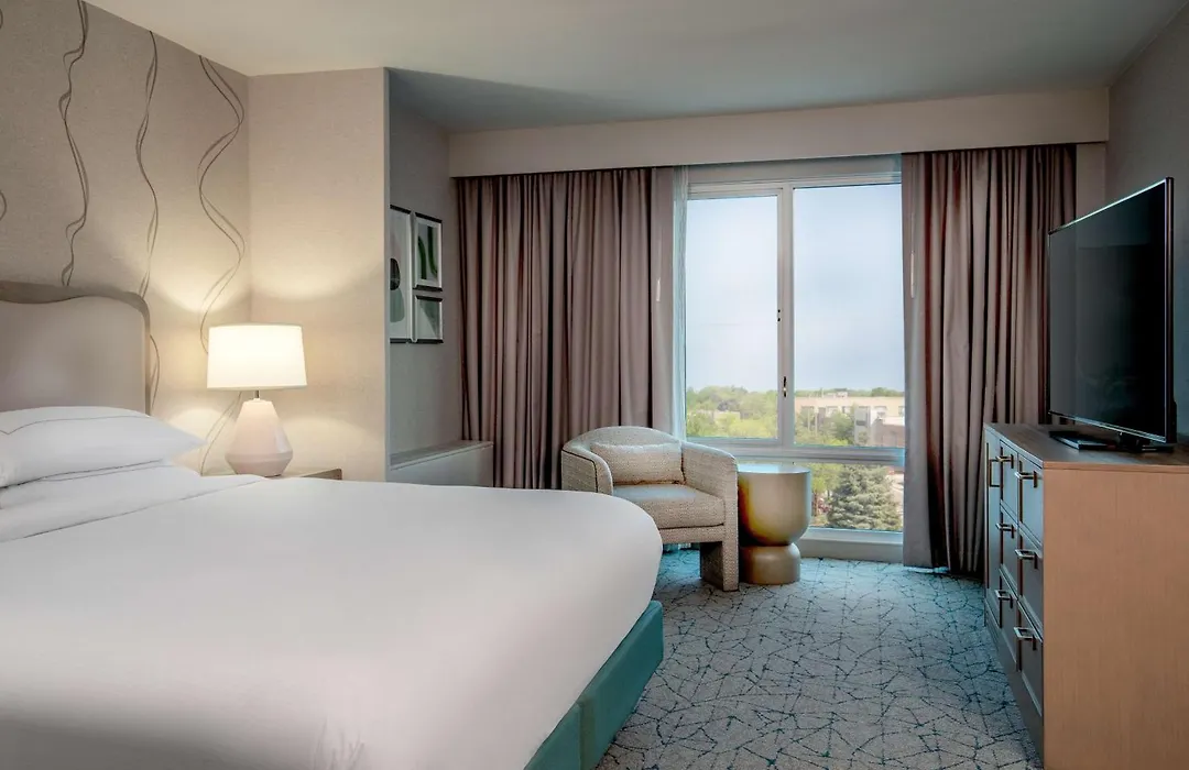 Doubletree By Hilton Hotel And Conference Center Chicago North Shore-1