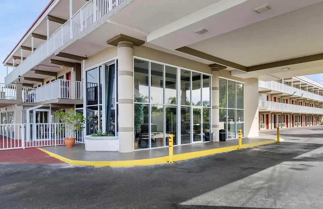 Rodeway Inn Clearwater-Largo-1