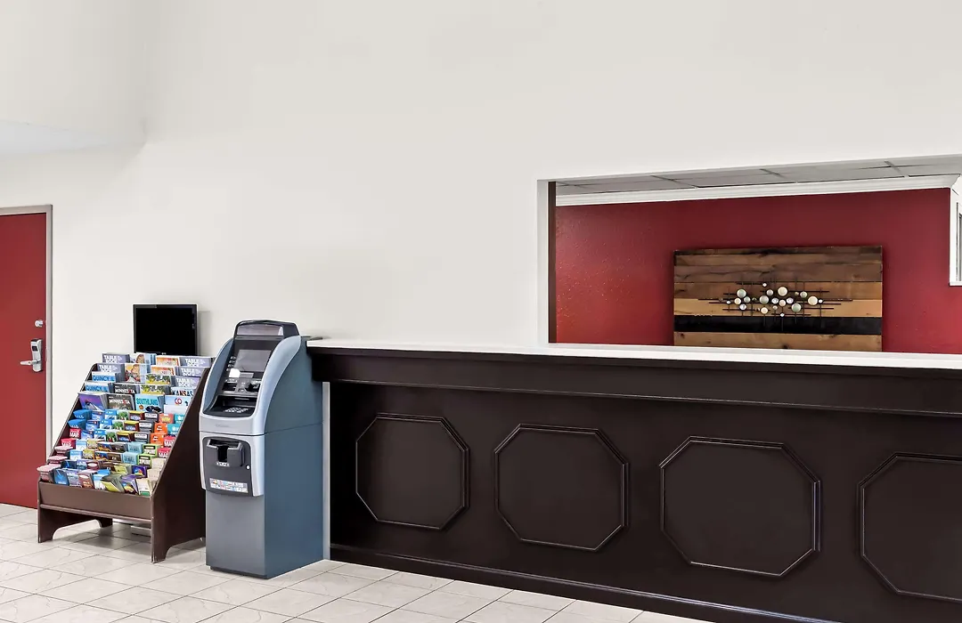 Red Lion Inn & Suites Saint Louis-1