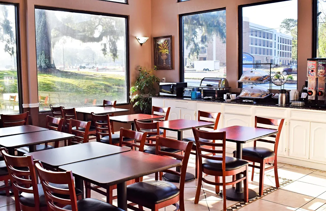 Howard Johnson By Wyndham Beaufort/Parris Island-1