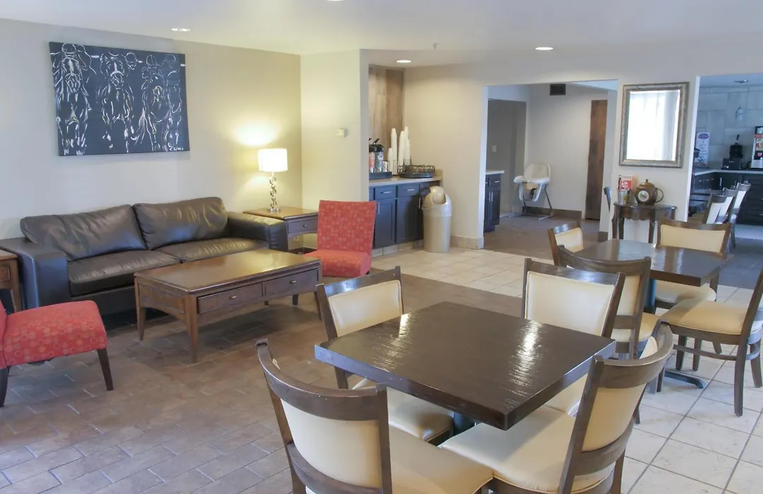Baymont By Wyndham Louisville East-1