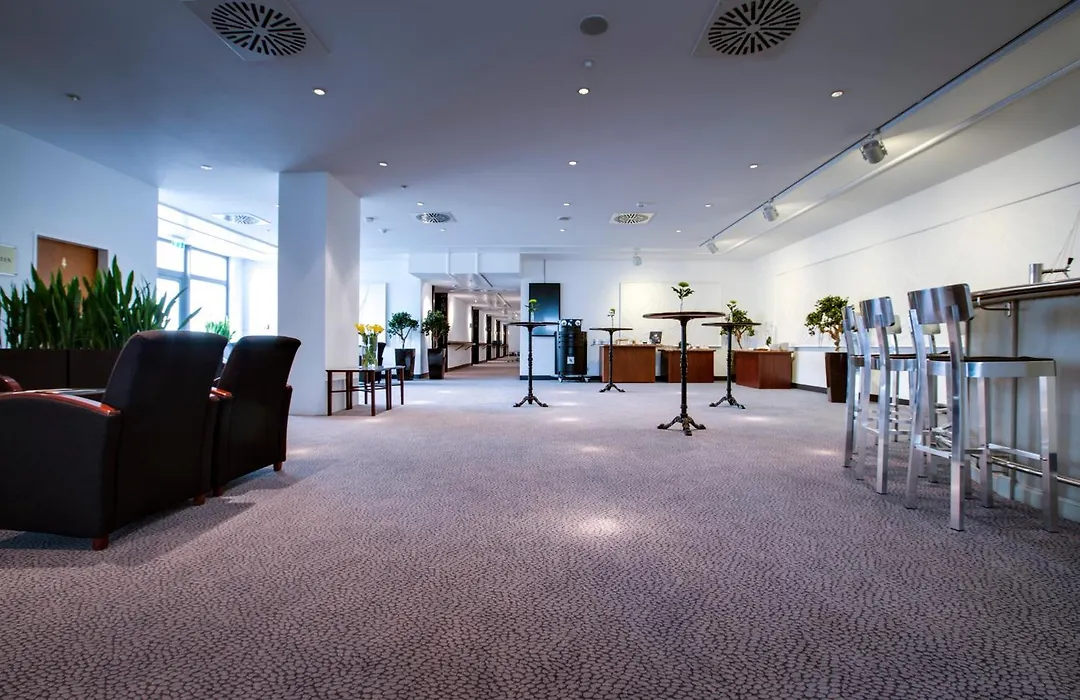 Park Inn by Radisson Lübeck-1
