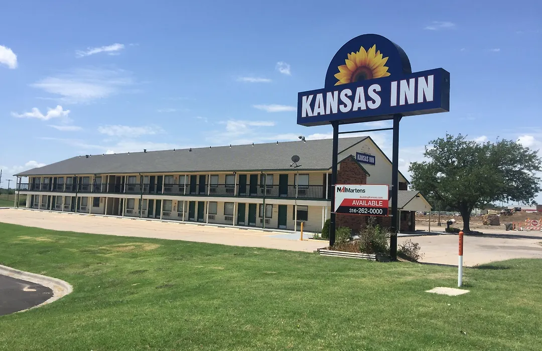 Days Inn By Wyndham Pratt-1