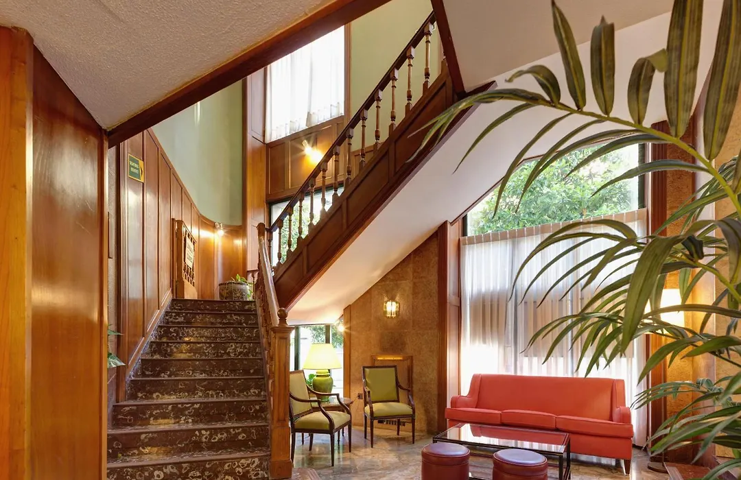 Hotel Hernán Cortés-1