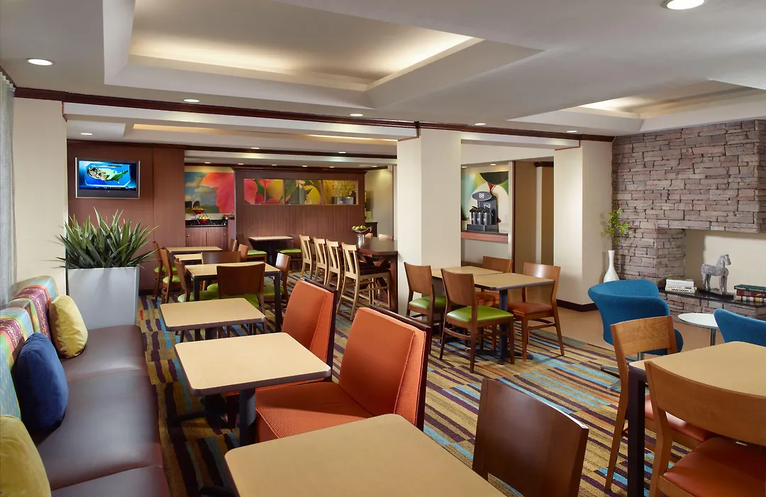 Fairfield Inn & Suites Clarksville-1