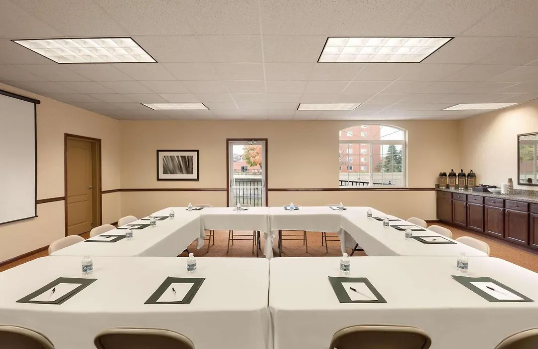 Country Inn & Suites By Radisson, Sioux Falls-1