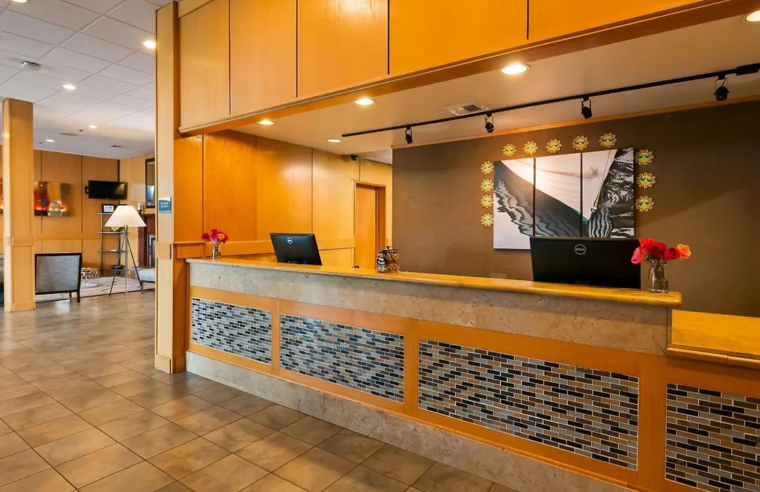 Best Western Plus Silverdale Beach Hotel-1