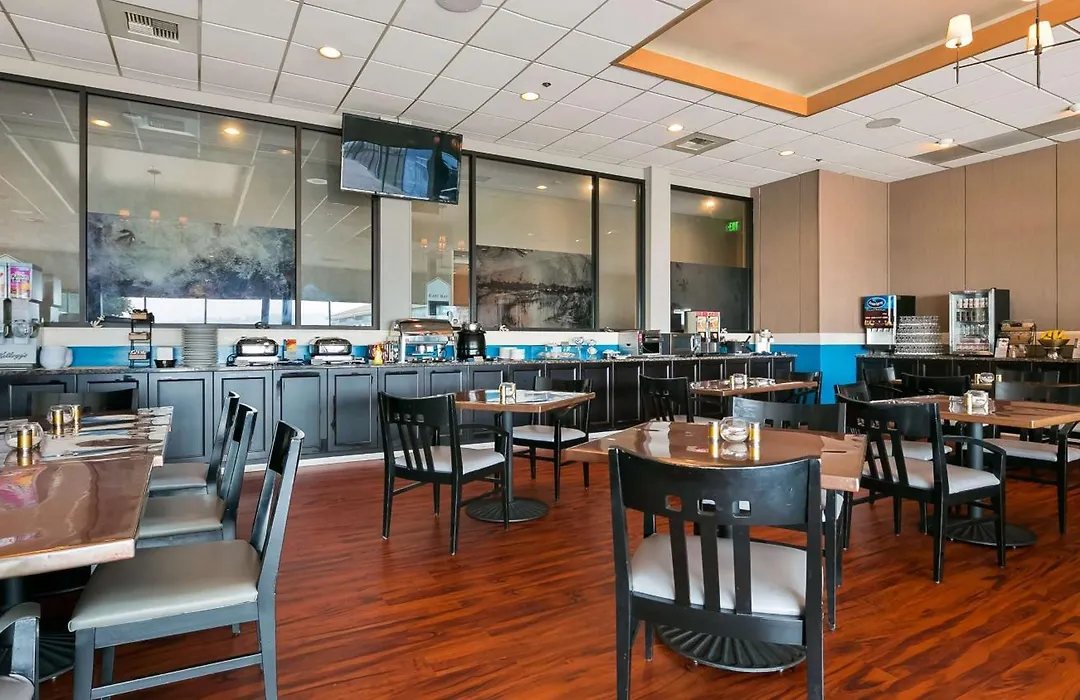 Best Western Plus Silverdale Beach Hotel-1