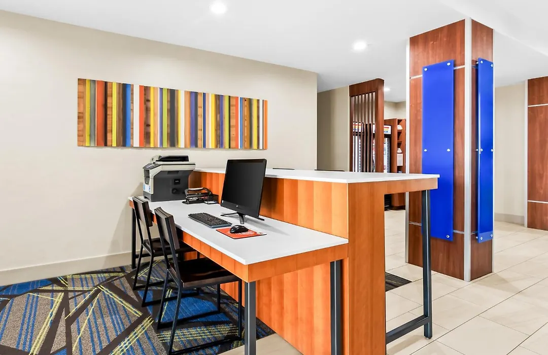Holiday Inn Express And Suites Hotel - Pauls Valley By Ihg-1