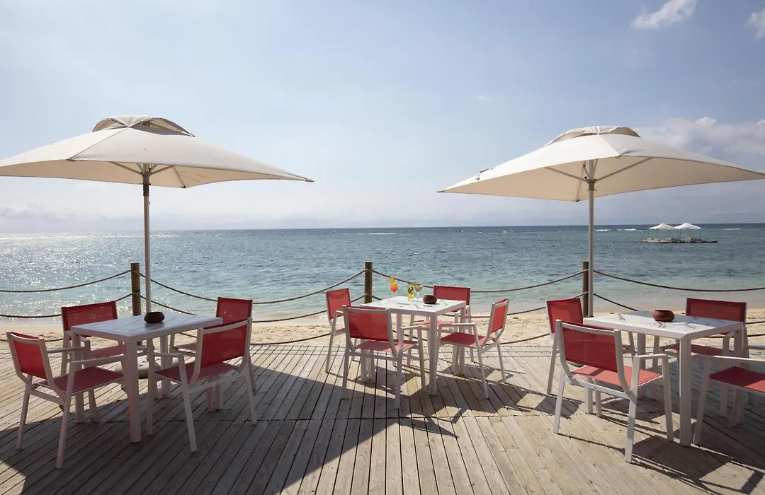 Victoria Beachcomber Resort & Spa-1