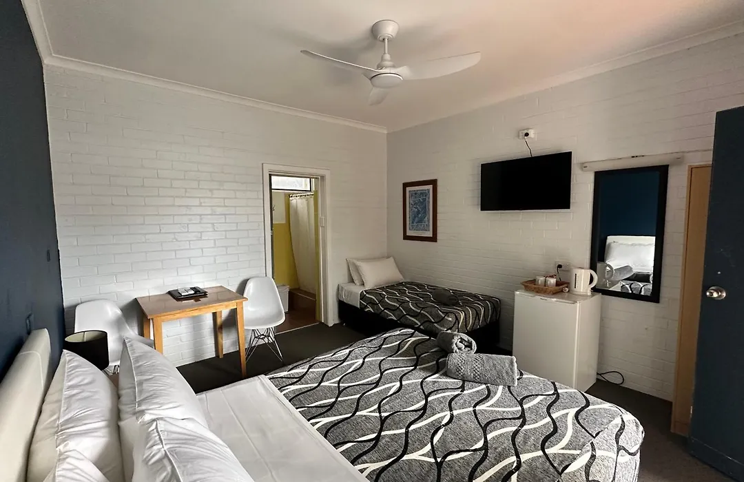 Beach House Mollymook-1