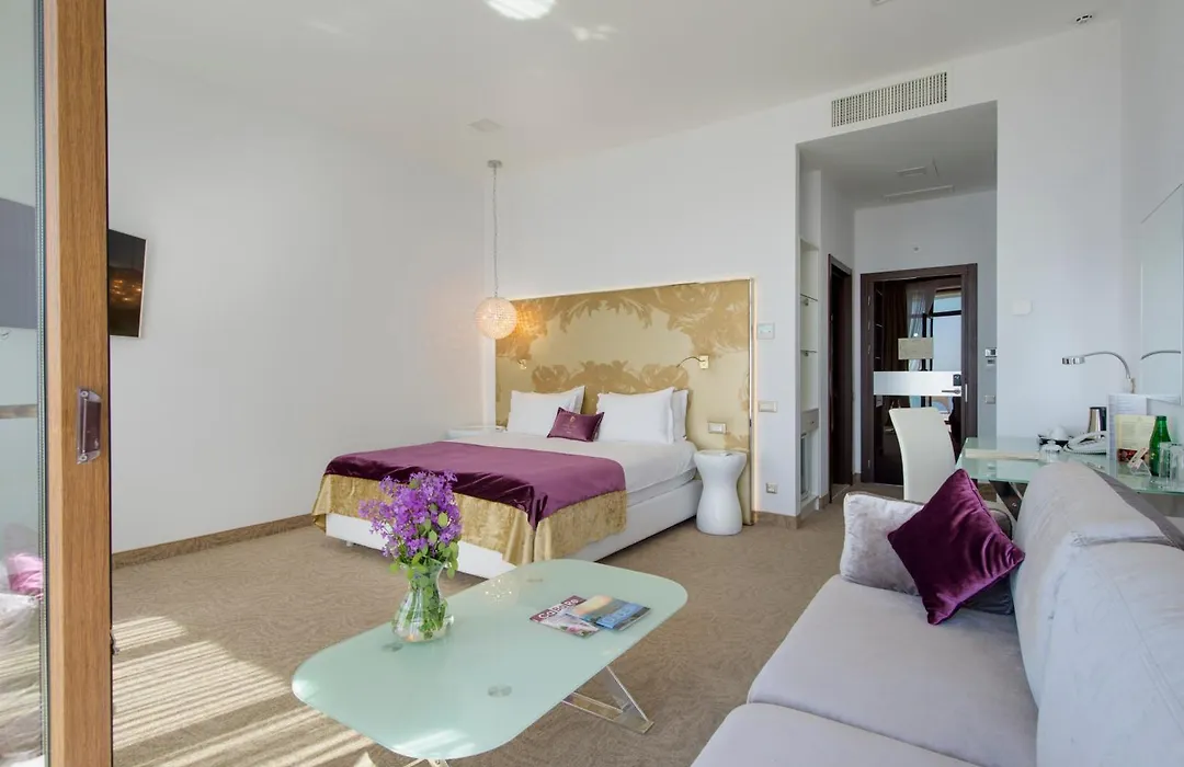 Hotel Panorama De Luxe-1