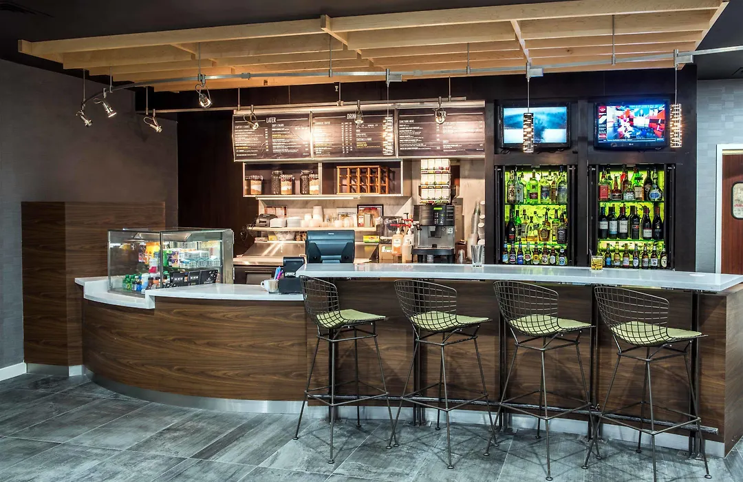 Courtyard By Marriott Norwich-1
