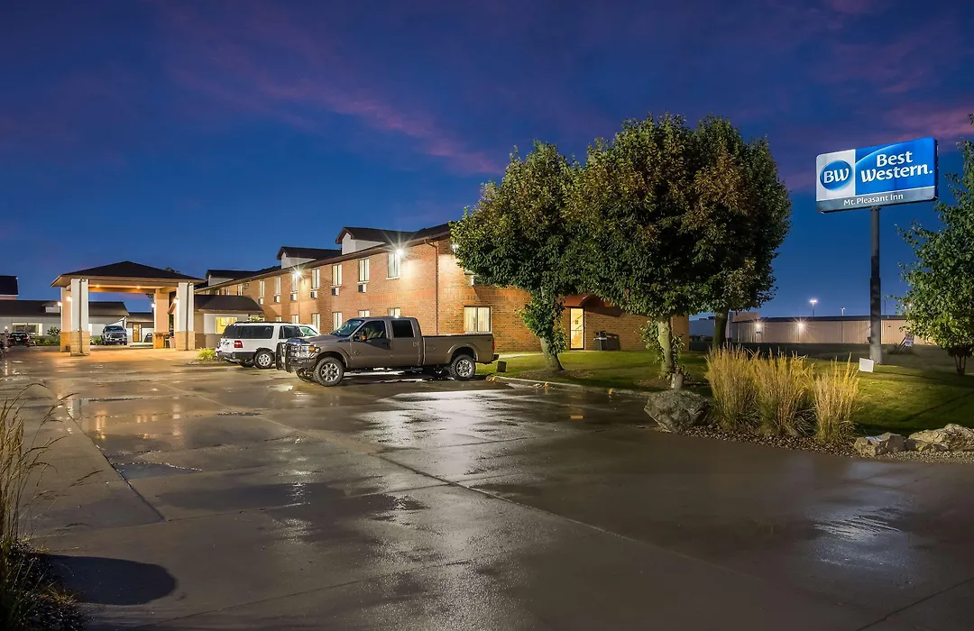 Best Western Mount Pleasant Inn-1