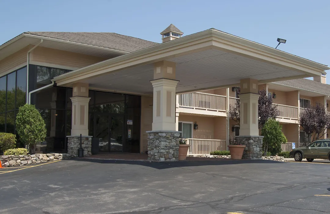Hampton Falls Inn-1