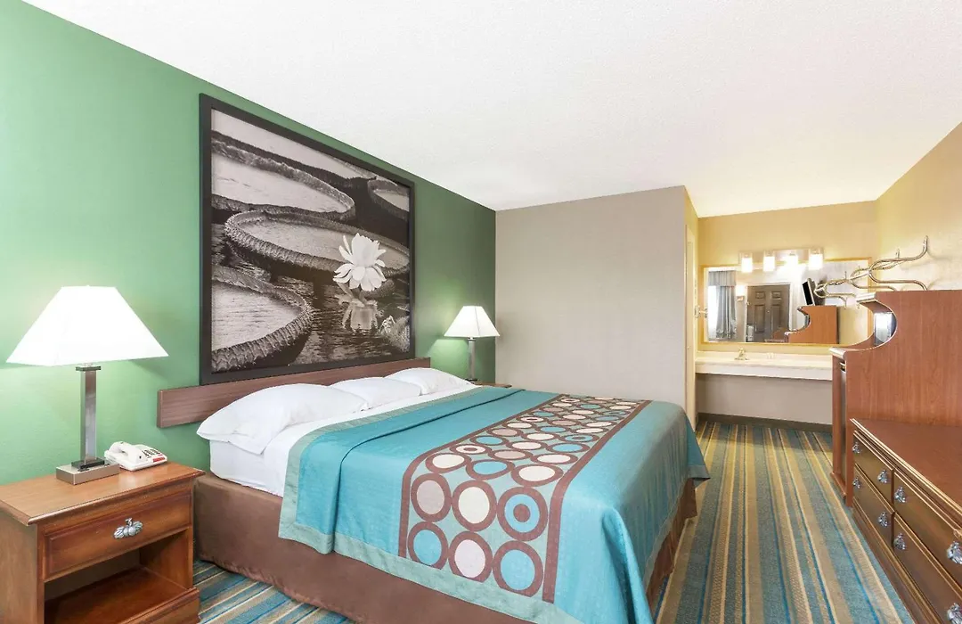 Super 8 By Wyndham Greencastle-1