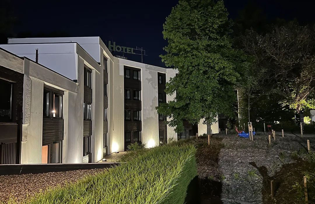Logis Hôtel Des Acacias Lille Neuville en Ferrain, Restaurant l'Acacias Gourmand-1