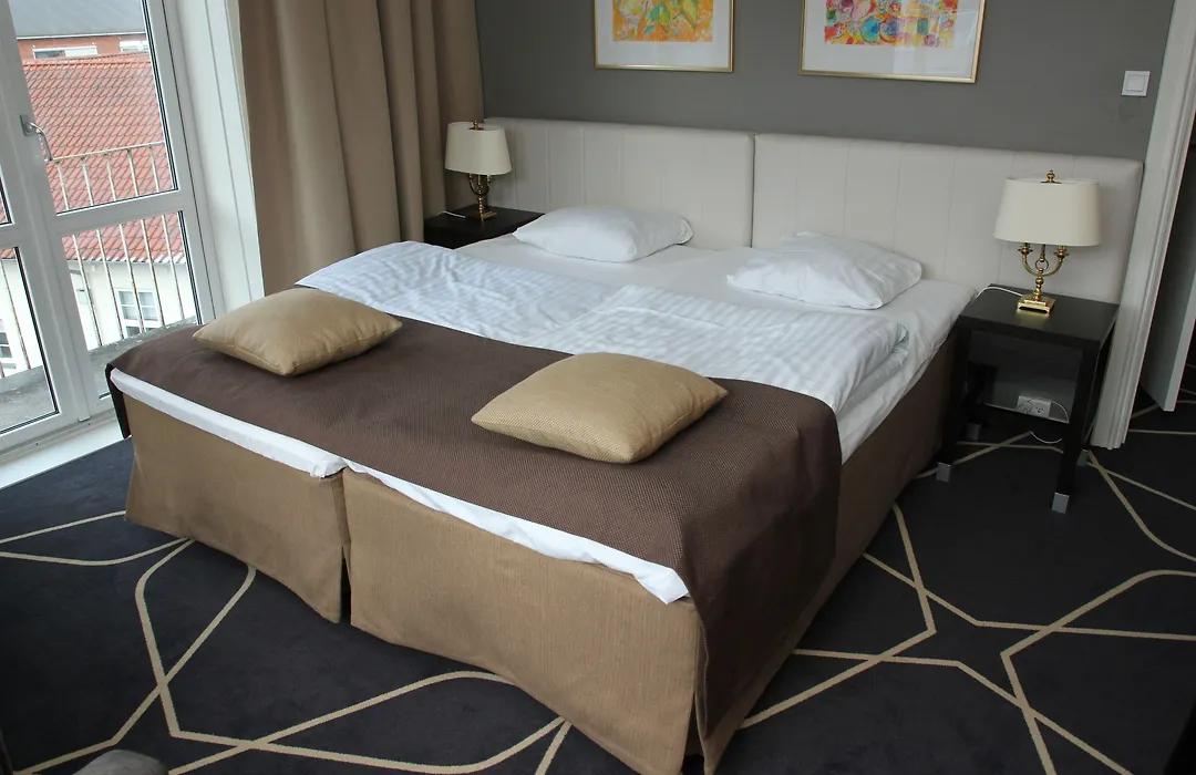 Hotel Dania-1