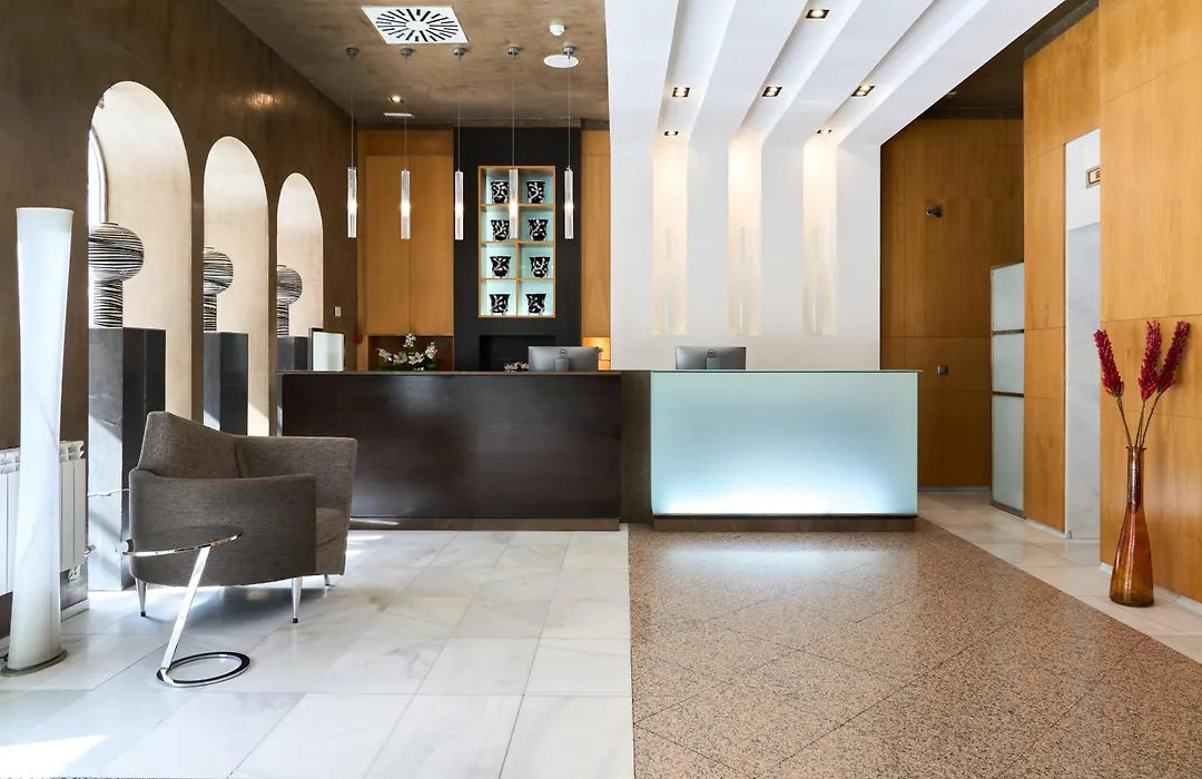 Hotel Macia Condor-1