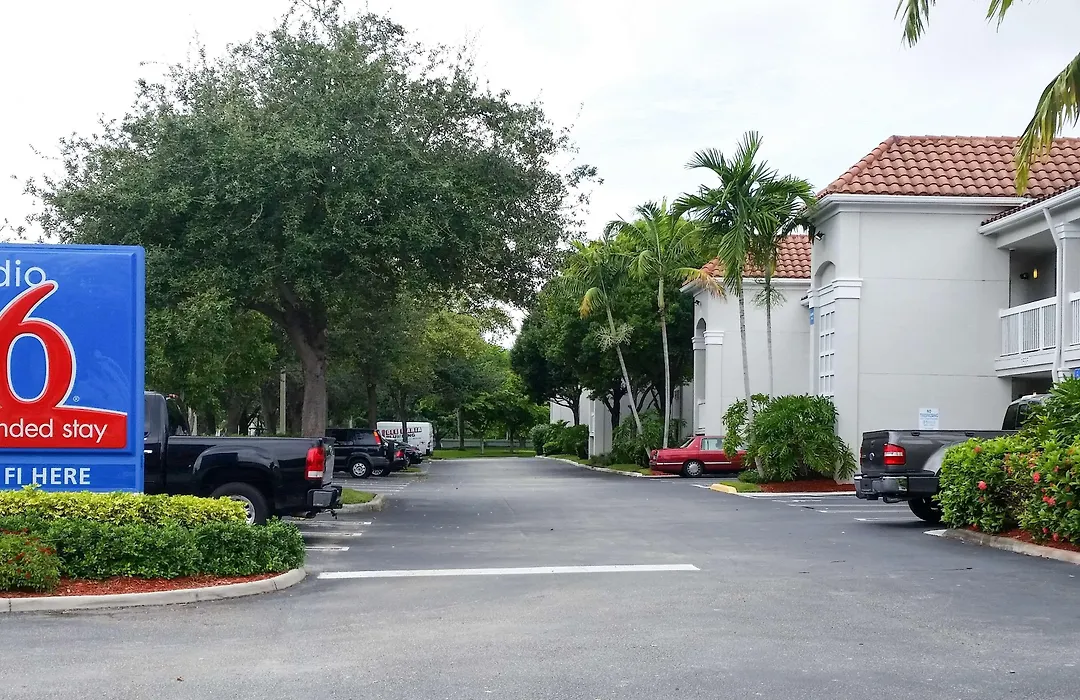 Studio 6 Extended Stay - West Palm Beach, Fl-1