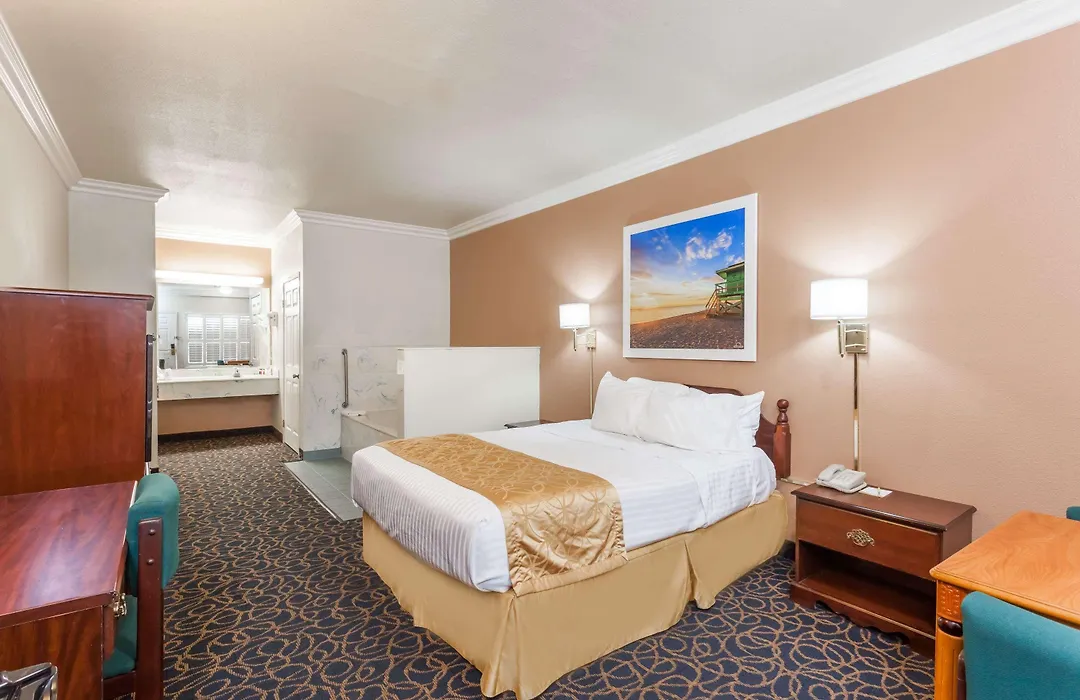 Days Inn & Suites By Wyndham South Gate-1