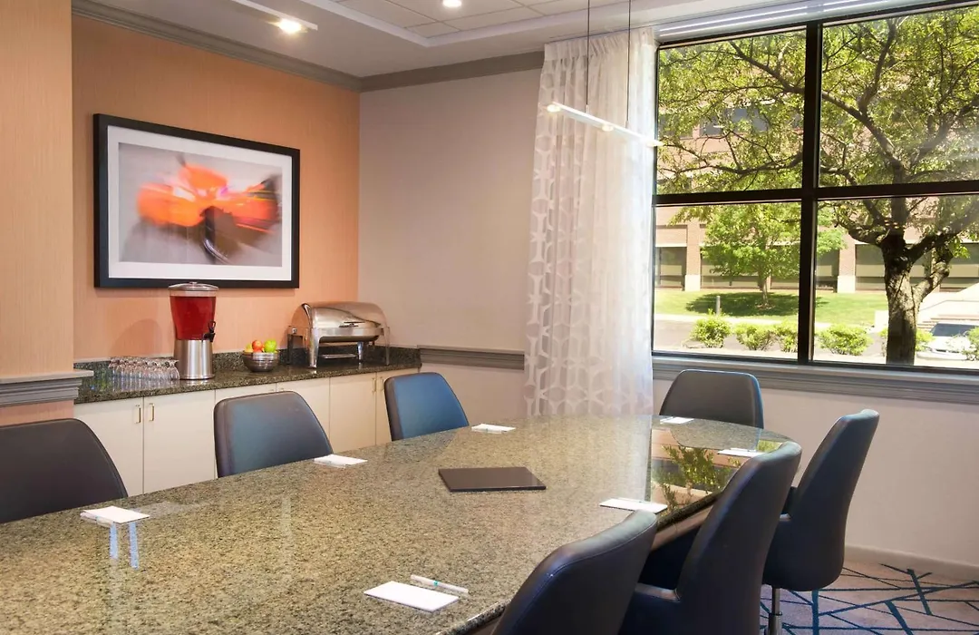 Embassy Suites By Hilton Detroit - Livonia/Novi-1