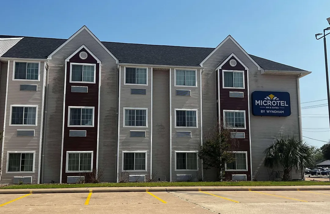 Microtel Inn & Suites By Wyndham Houston-1