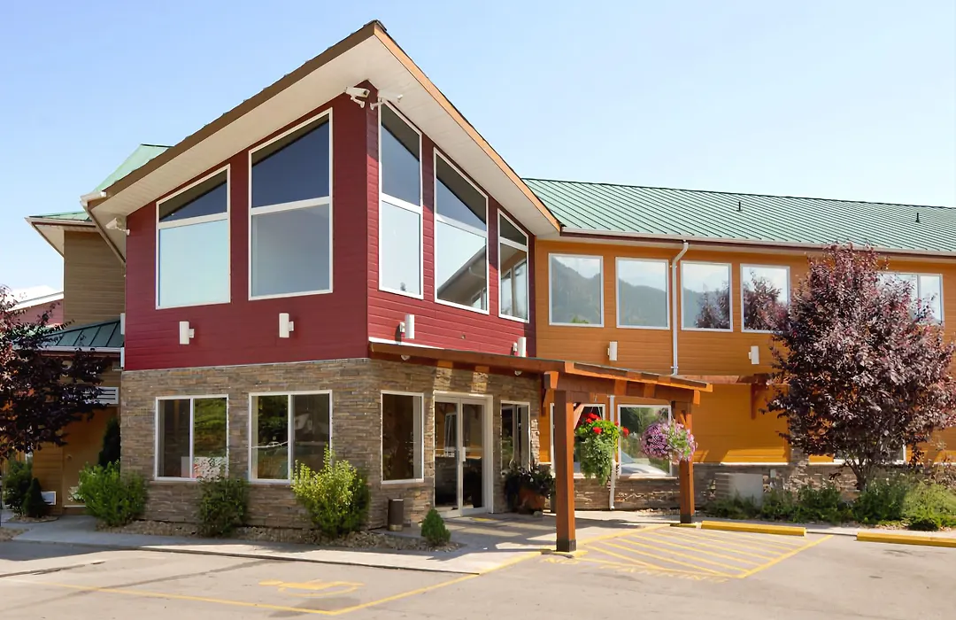 Days Inn By Wyndham Penticton Conference Centre-1