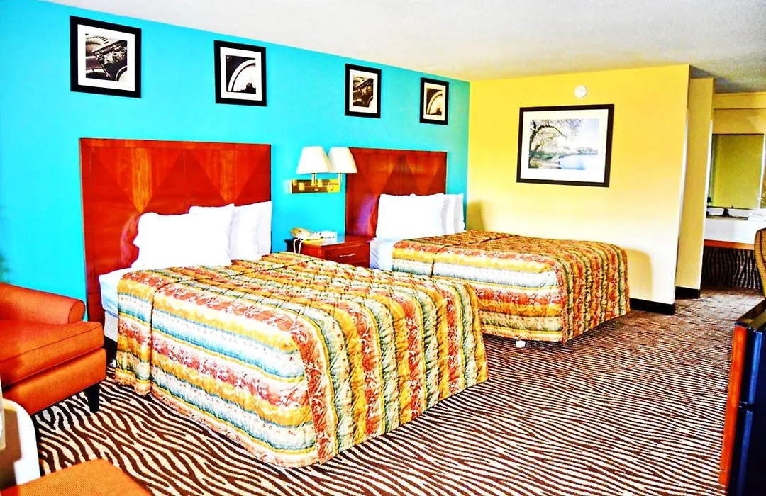 Flagship Inn & Suites-1