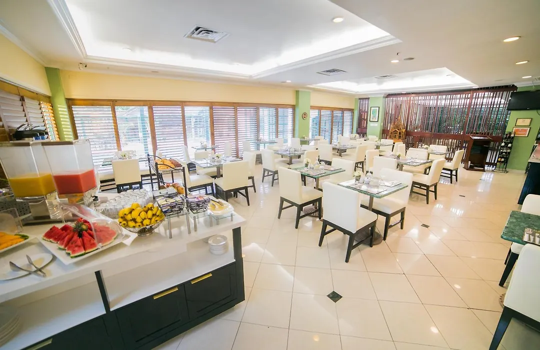 Courtleigh Hotel & Suites-1