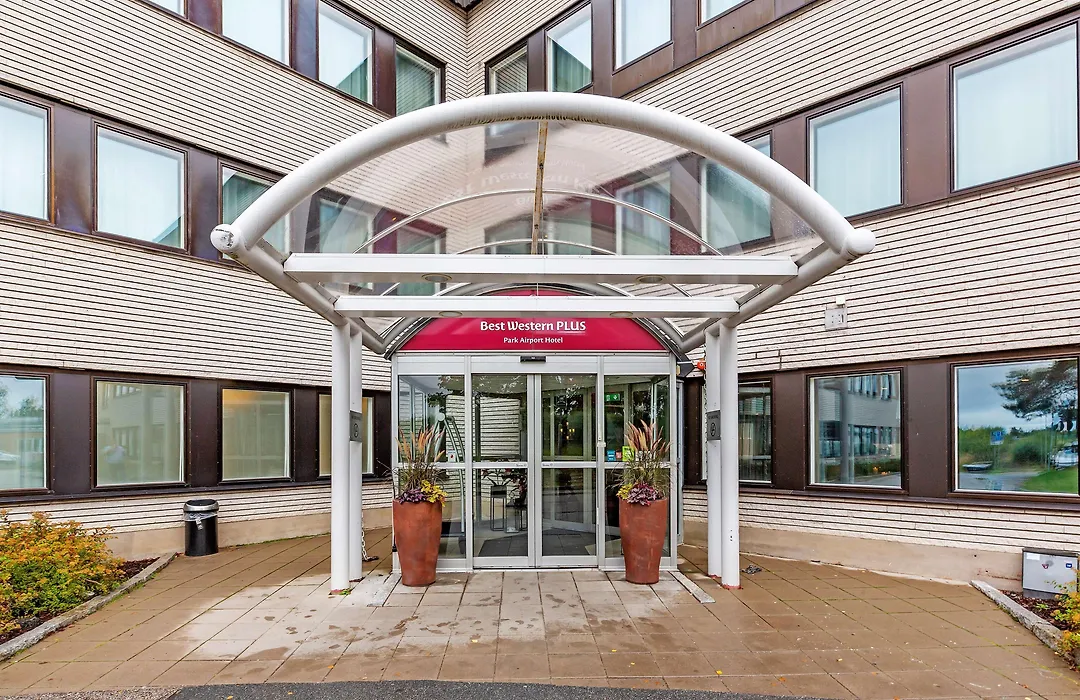 Best Western Plus Park Airport Hotel-1