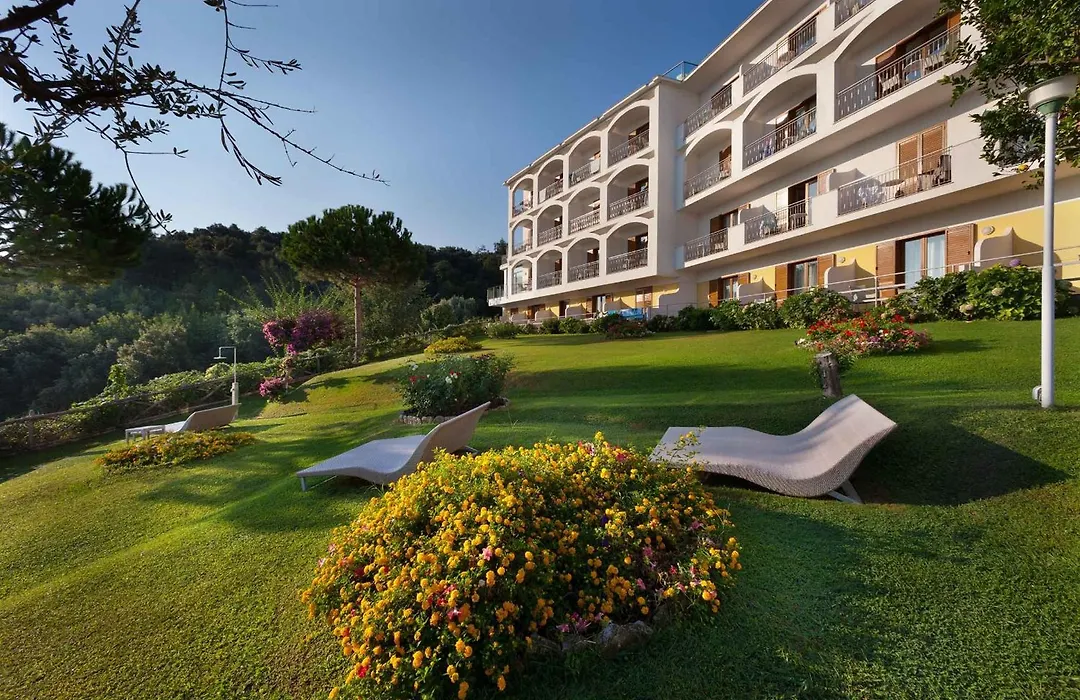 Grand Hotel President-1