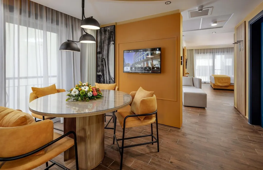 Vivaldi Hotel-1