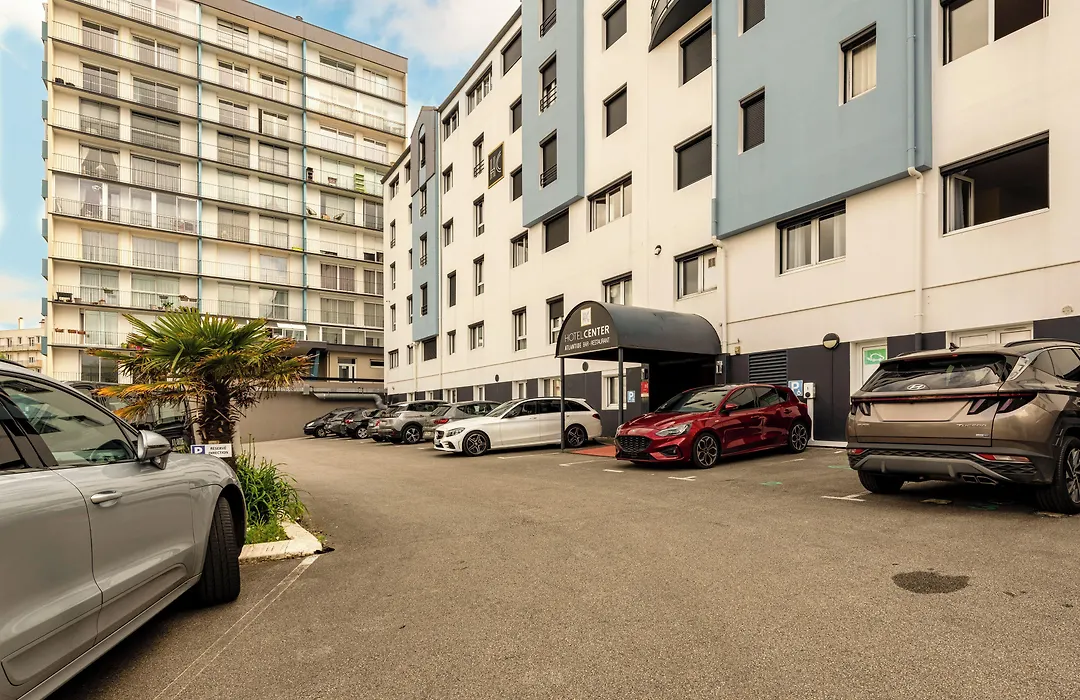 Logis Hotel Center-1