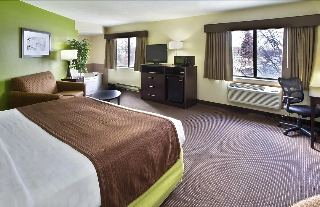 Quality Inn Oshkosh Aviation Park-1