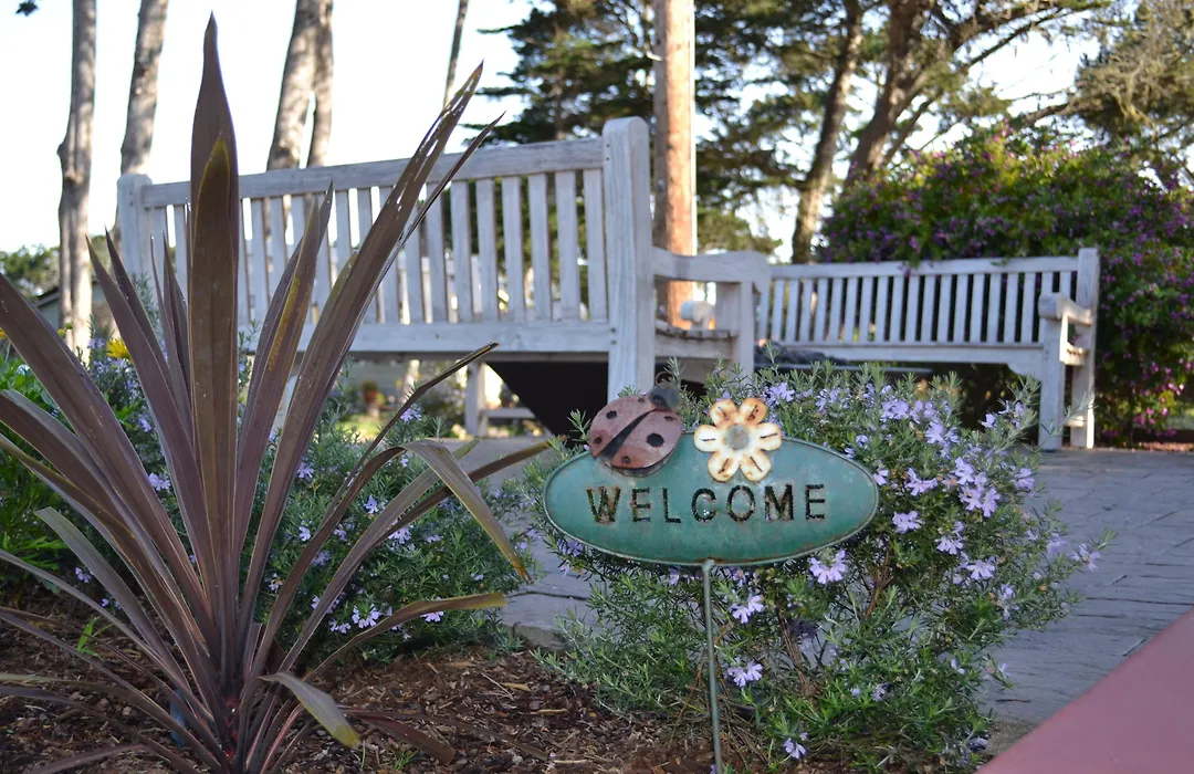 Sunset Inn Pacific Grove-1