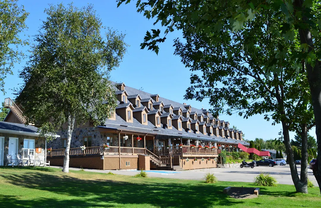 Hotel Cap-Aux-Pierres-1