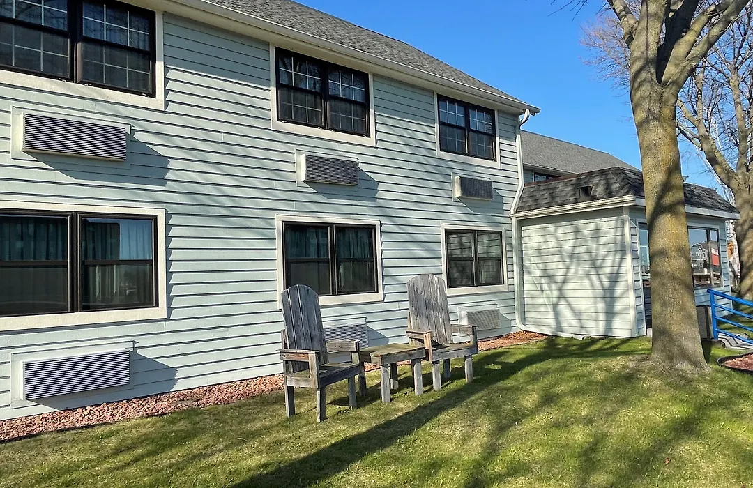 Harbor Winds Hotel (Adults Only)-1
