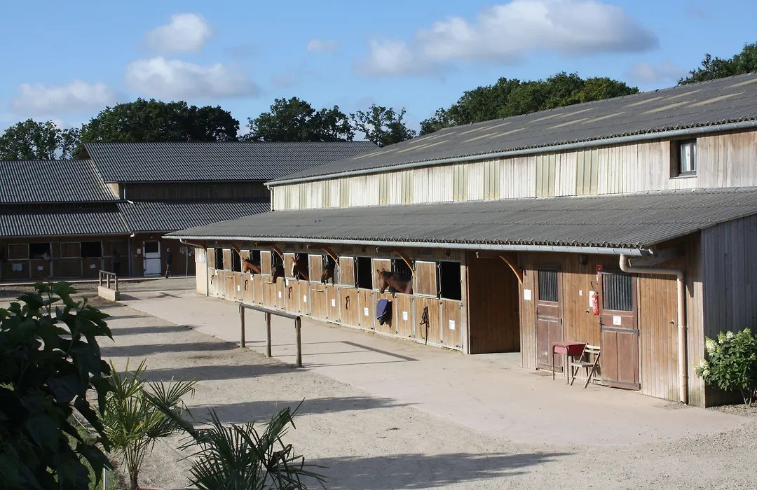Les Ormes Domaine et Resort-1