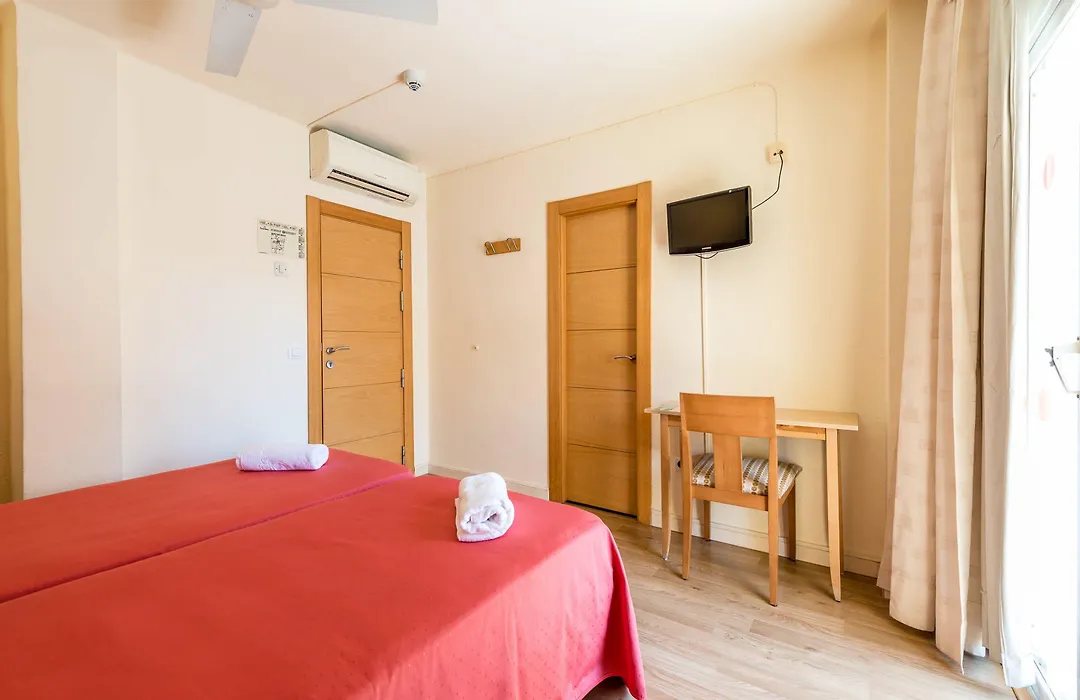 Hostal Residencia Europa Punico-1