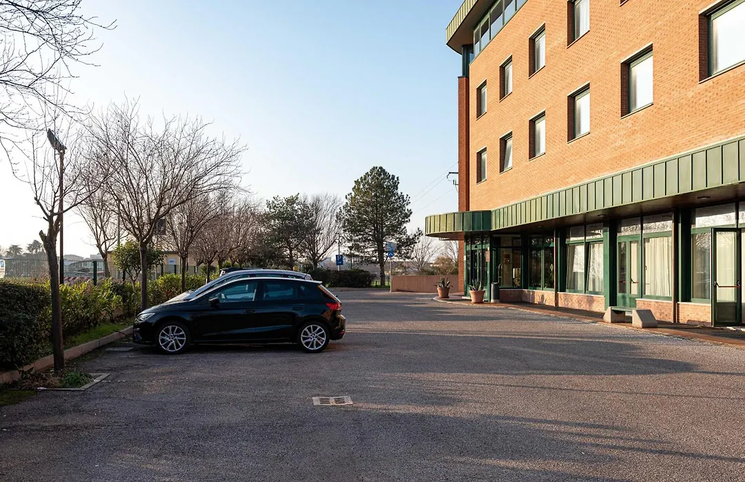 Phi Hotel Emilia-1