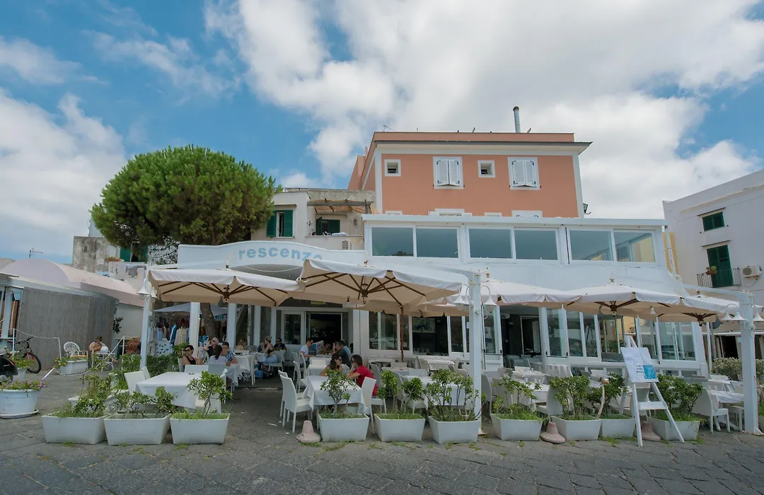 Hotel Ristorante Crescenzo-1