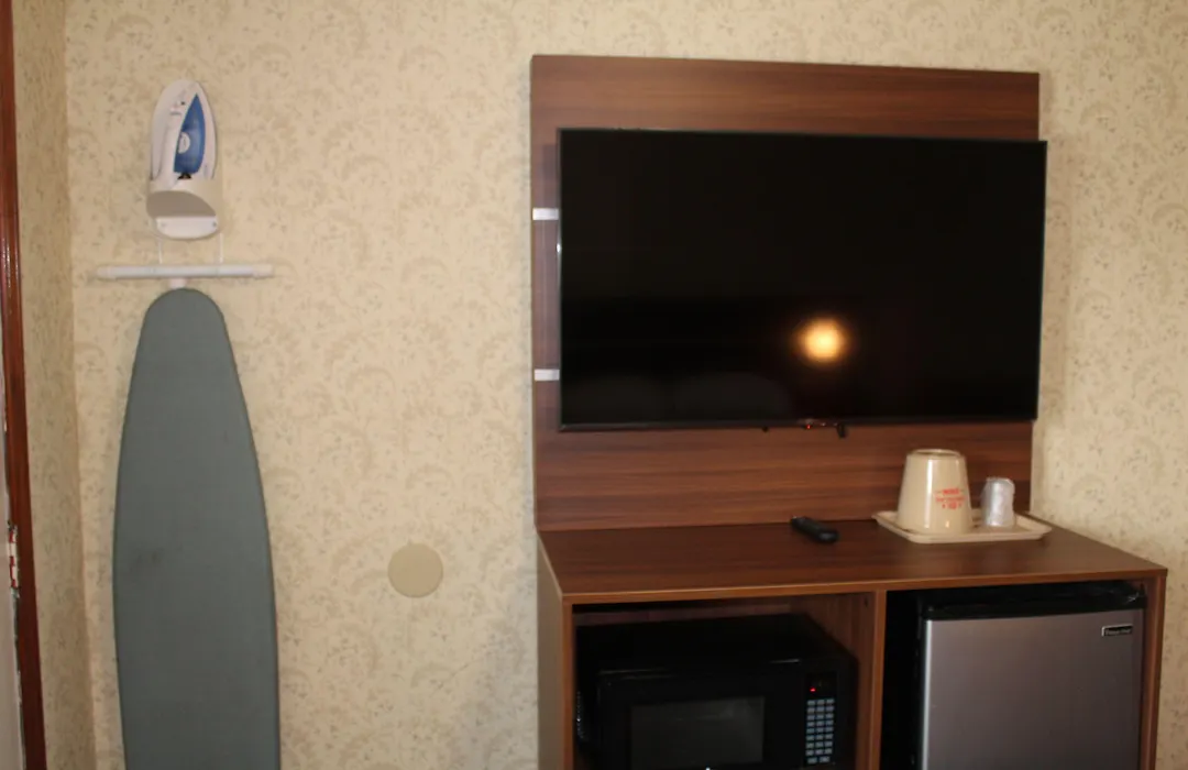 American Inn-1