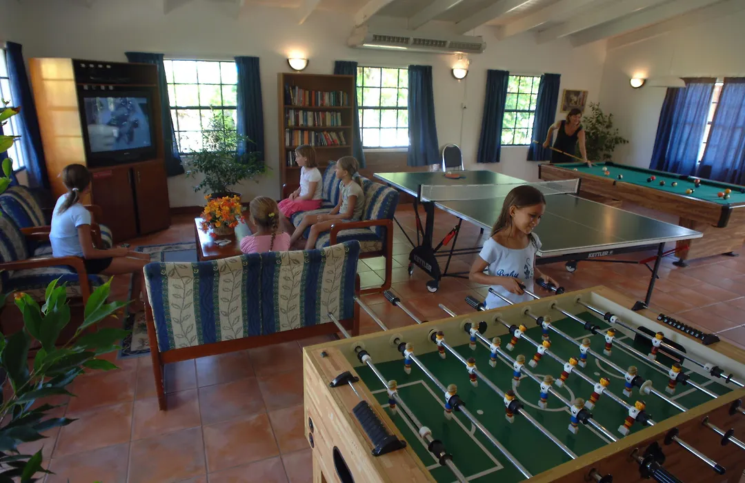 Lance Aux Epines Cottages-1