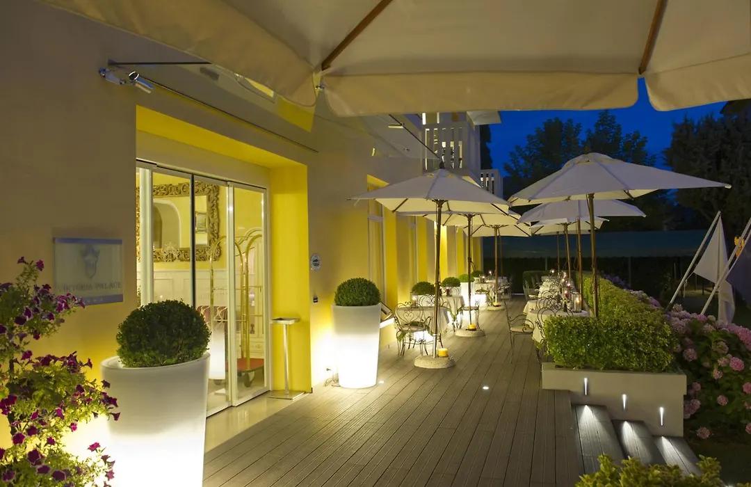 Viktoria Palace Hotel-1