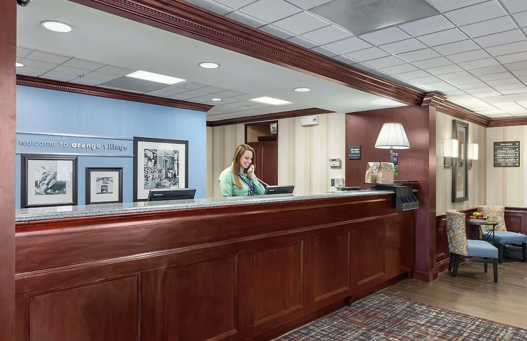 Hampton Inn & Suites Cleveland-Beachwood-1