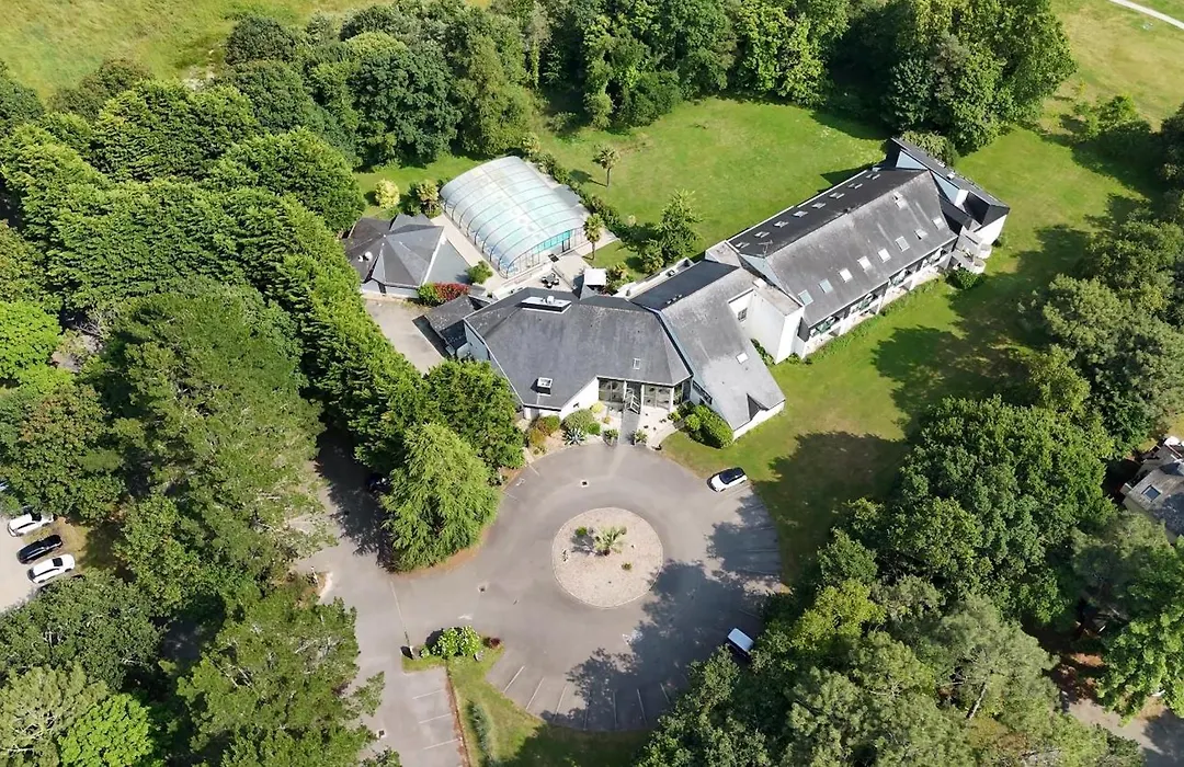 Hôtel du Golf Saint-Laurent,The Originals Relais-1