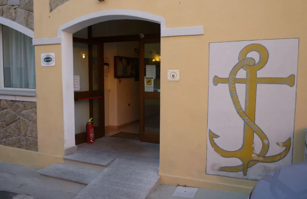 Hotel L'Ancora-1